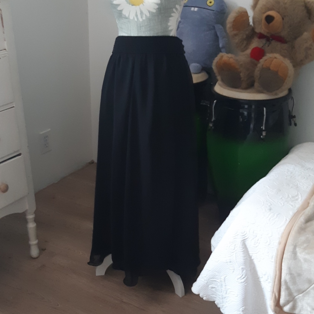 Full length, lined, chiffon skirt.
